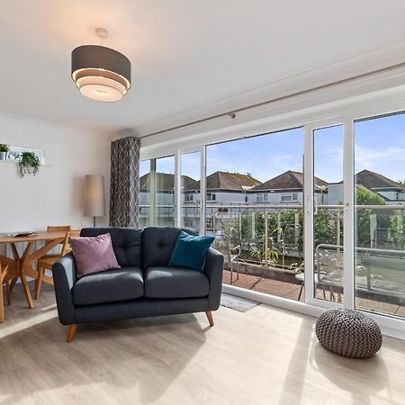 25 Coedrath Park - Sea Views From Balcony, Short Walk To Beach, Parking Saundersfoot Buitenkant foto