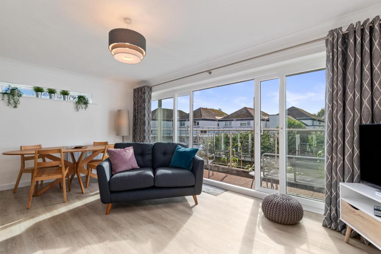 25 Coedrath Park - Sea Views From Balcony, Short Walk To Beach, Parking Saundersfoot Buitenkant foto