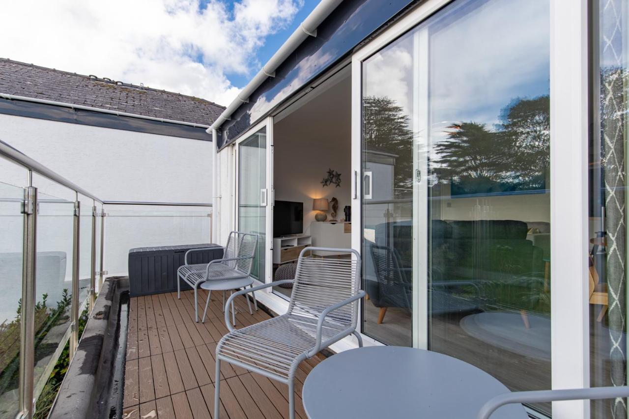 25 Coedrath Park - Sea Views From Balcony, Short Walk To Beach, Parking Saundersfoot Buitenkant foto