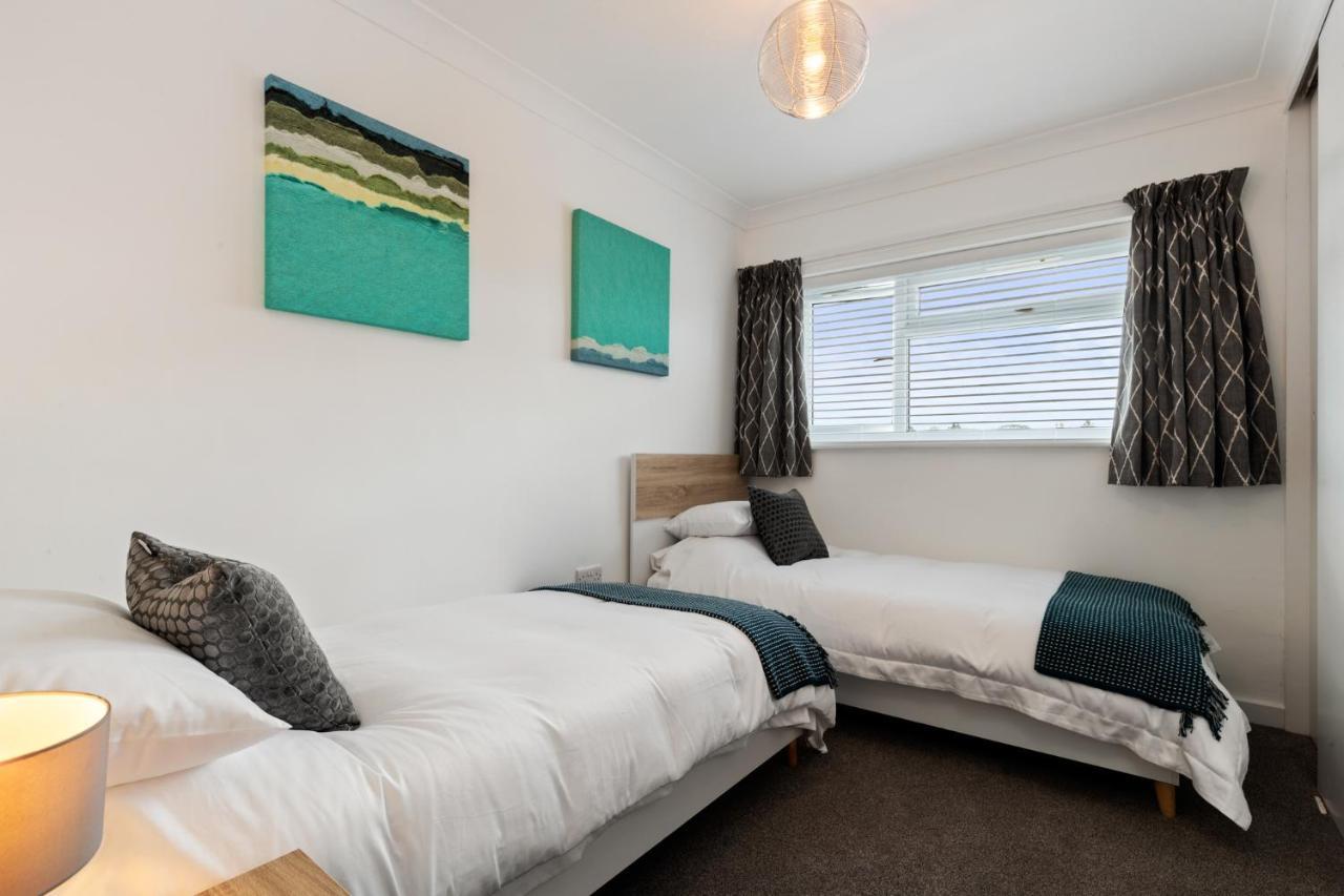 25 Coedrath Park - Sea Views From Balcony, Short Walk To Beach, Parking Saundersfoot Buitenkant foto