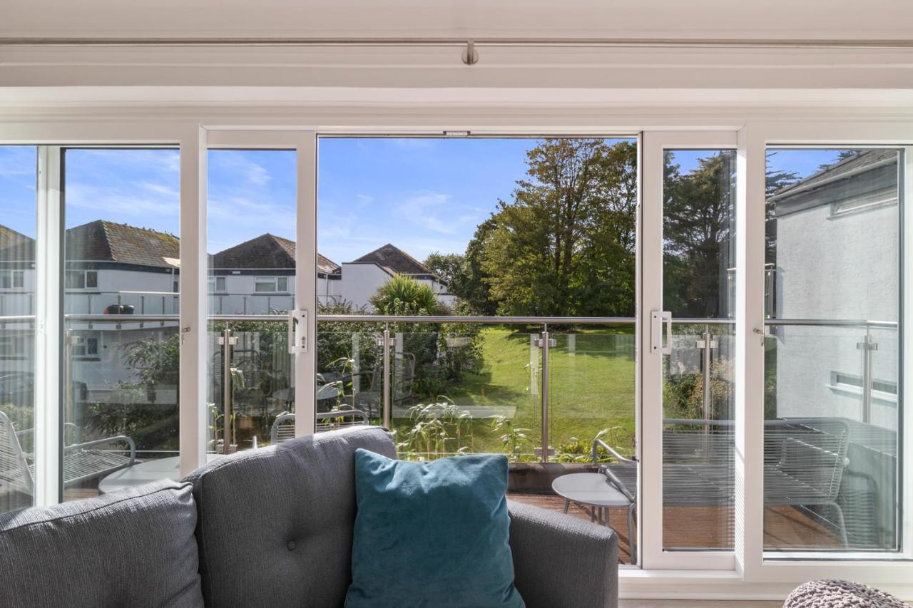25 Coedrath Park - Sea Views From Balcony, Short Walk To Beach, Parking Saundersfoot Buitenkant foto